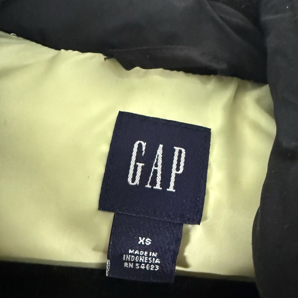 Gap Down Puffer Vest Women's XS Black Snap Front Turtleneck Sleeveless - Picture 3 of 9